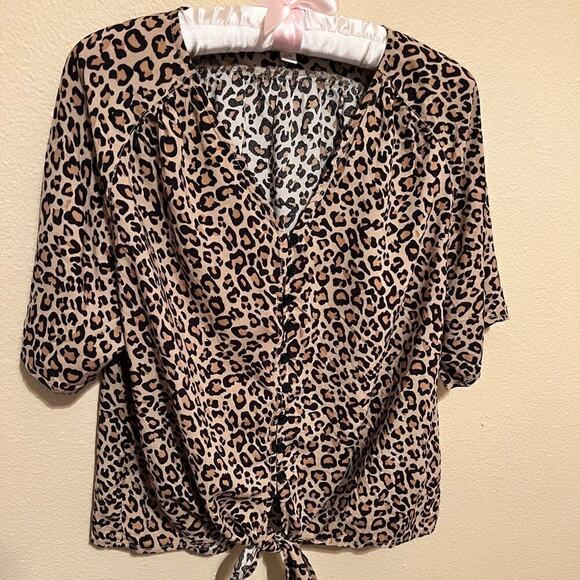 BeachLunchLounge Collection blouse short sleeve tie waist animal print top Sz L - Picture 3 of 7